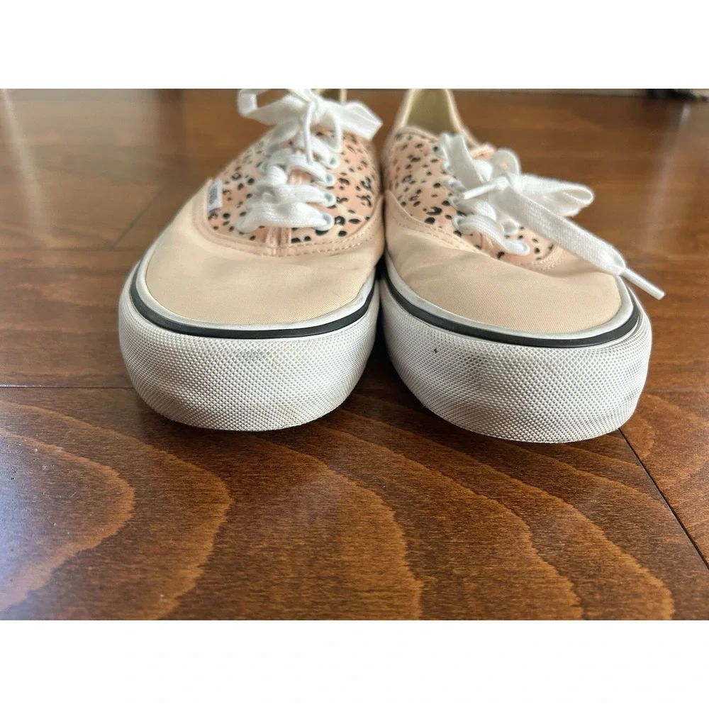 RARE Vans X Leila Hurst‎ Tiny Animal Low Top Sneakers Men 8 Women's 9.5 Peach